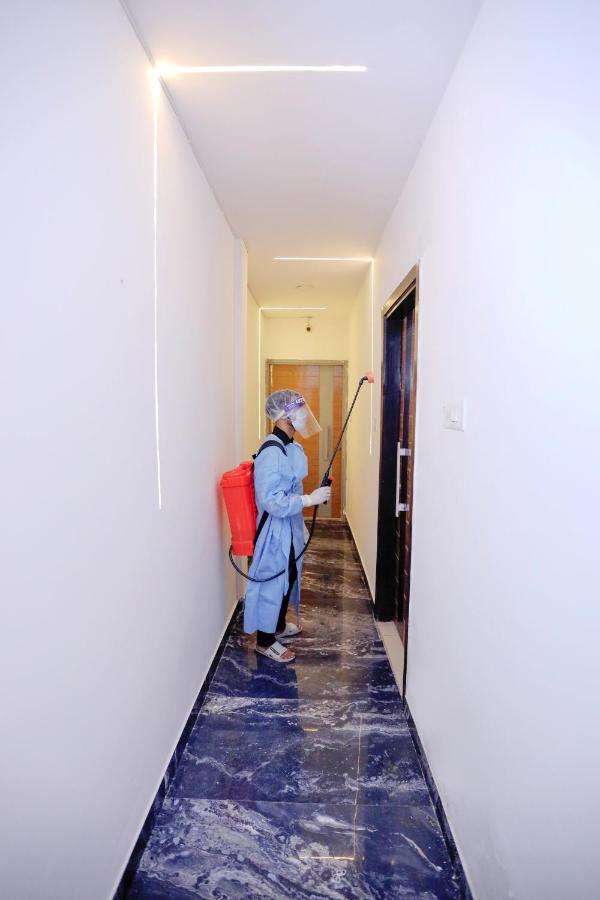 Hotel Nityaa Suites New Delhi Eksteriør bilde
