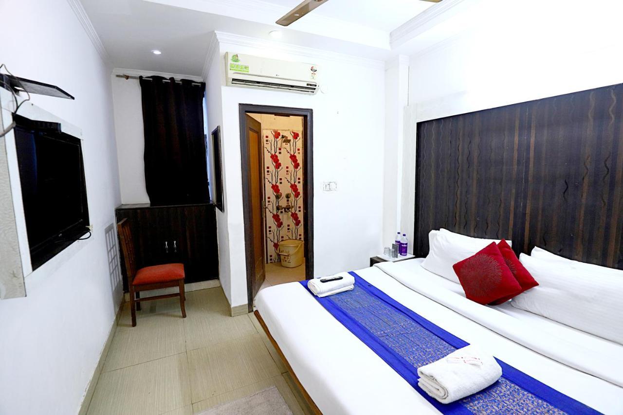 Hotel Nityaa Suites New Delhi Eksteriør bilde