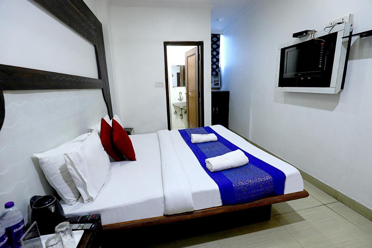 Hotel Nityaa Suites New Delhi Eksteriør bilde