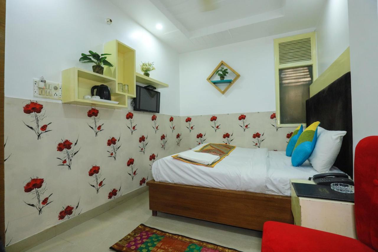 Hotel Nityaa Suites New Delhi Eksteriør bilde