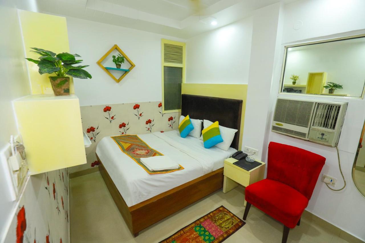 Hotel Nityaa Suites New Delhi Eksteriør bilde