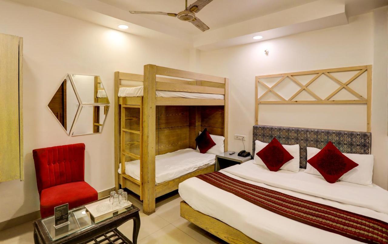 Hotel Nityaa Suites New Delhi Eksteriør bilde