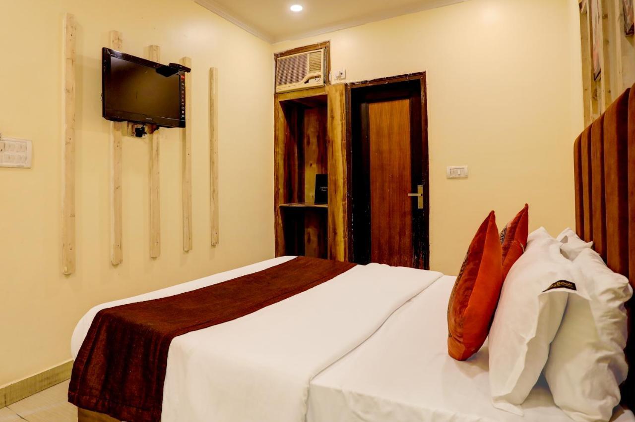 Hotel Nityaa Suites New Delhi Eksteriør bilde