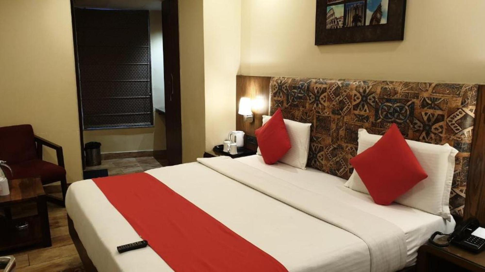 Hotel Nityaa Suites New Delhi Eksteriør bilde