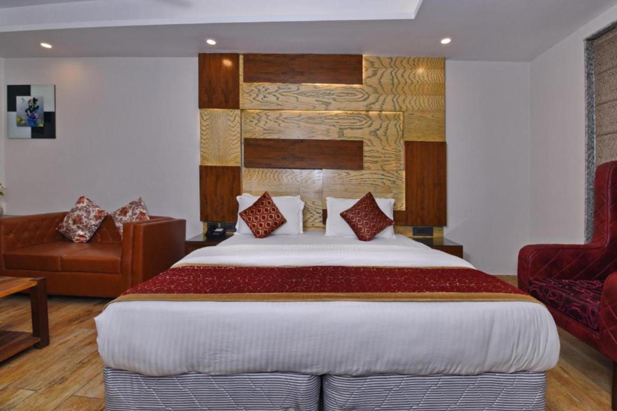 Hotel Nityaa Suites New Delhi Eksteriør bilde