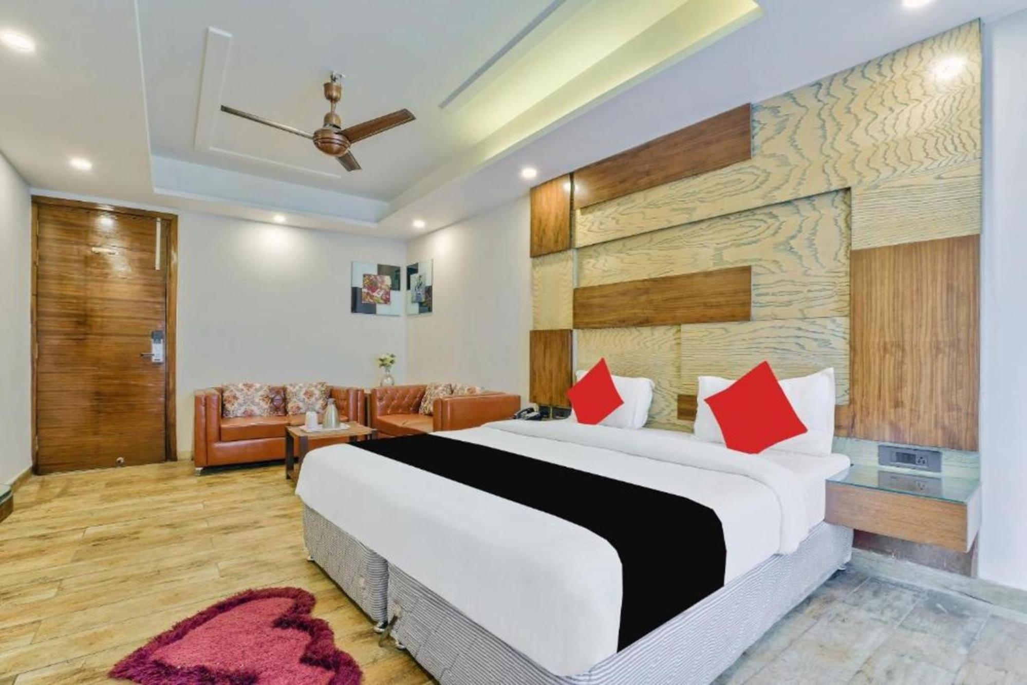 Hotel Nityaa Suites New Delhi Eksteriør bilde