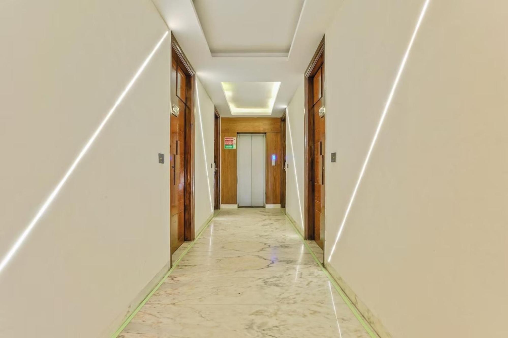 Hotel Nityaa Suites New Delhi Eksteriør bilde