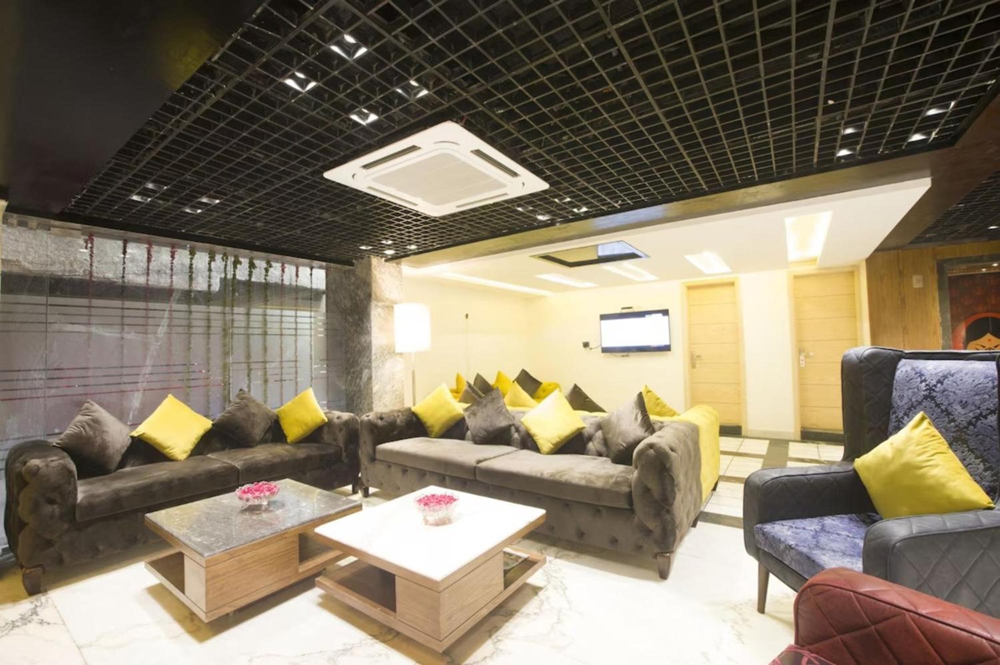 Hotel Nityaa Suites New Delhi Eksteriør bilde